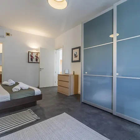 Central 3 Bedroom In Sliema, Onsite Parking Apartamento *