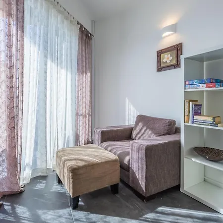 Central 3 Bedroom In Sliema, Onsite Parking