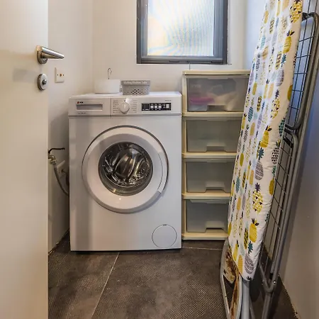 Central 3 Bedroom In Sliema, Onsite Parking 아파트