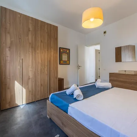 Central 3 Bedroom In Sliema, Onsite Parking Appartement